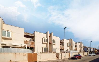 Vista exterior de Pis en venda en San Pedro del Pinatar amb Traster