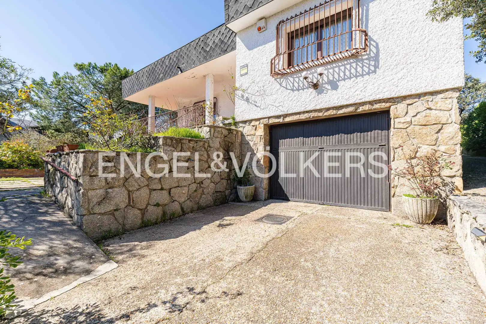 Vista exterior de Casa o chalet en venta en Torrelodones con Calefacción, Jardín privado y Terraza