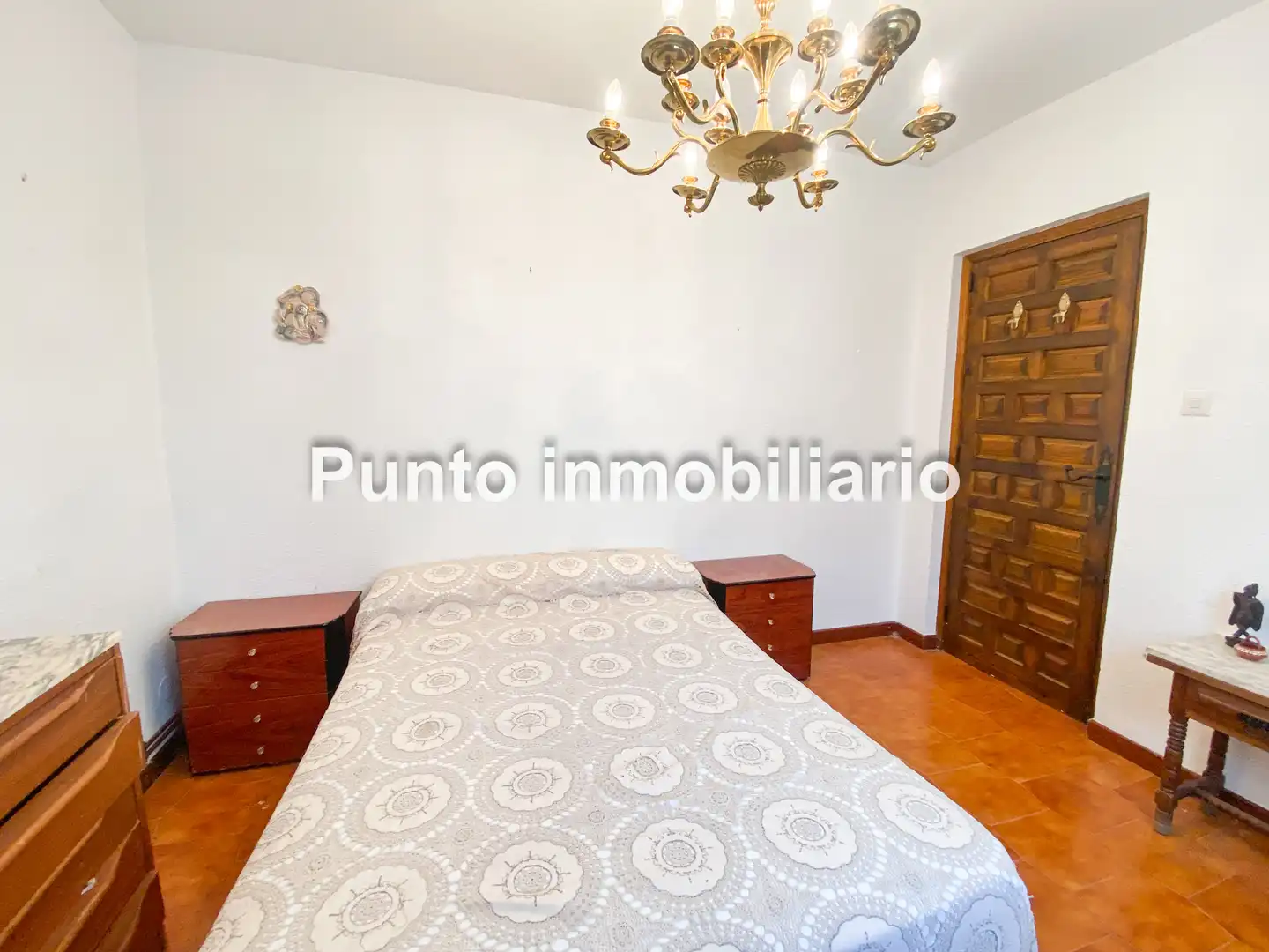 Sala de estar de Casa adosada en venta en Tudela de Duero con Calefacción, Jardín privado y Terraza