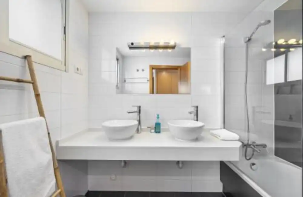 Bany de Àtic en venda en Mijas amb Aire condicionat, Terrassa i Piscina