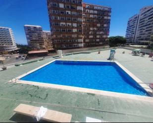 Piscina de Apartament de lloguer en Torremolinos amb Aire condicionat