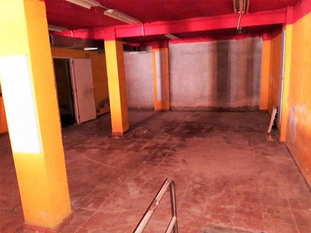 Local comercial en Alquiler en Diagonal - Colomeres