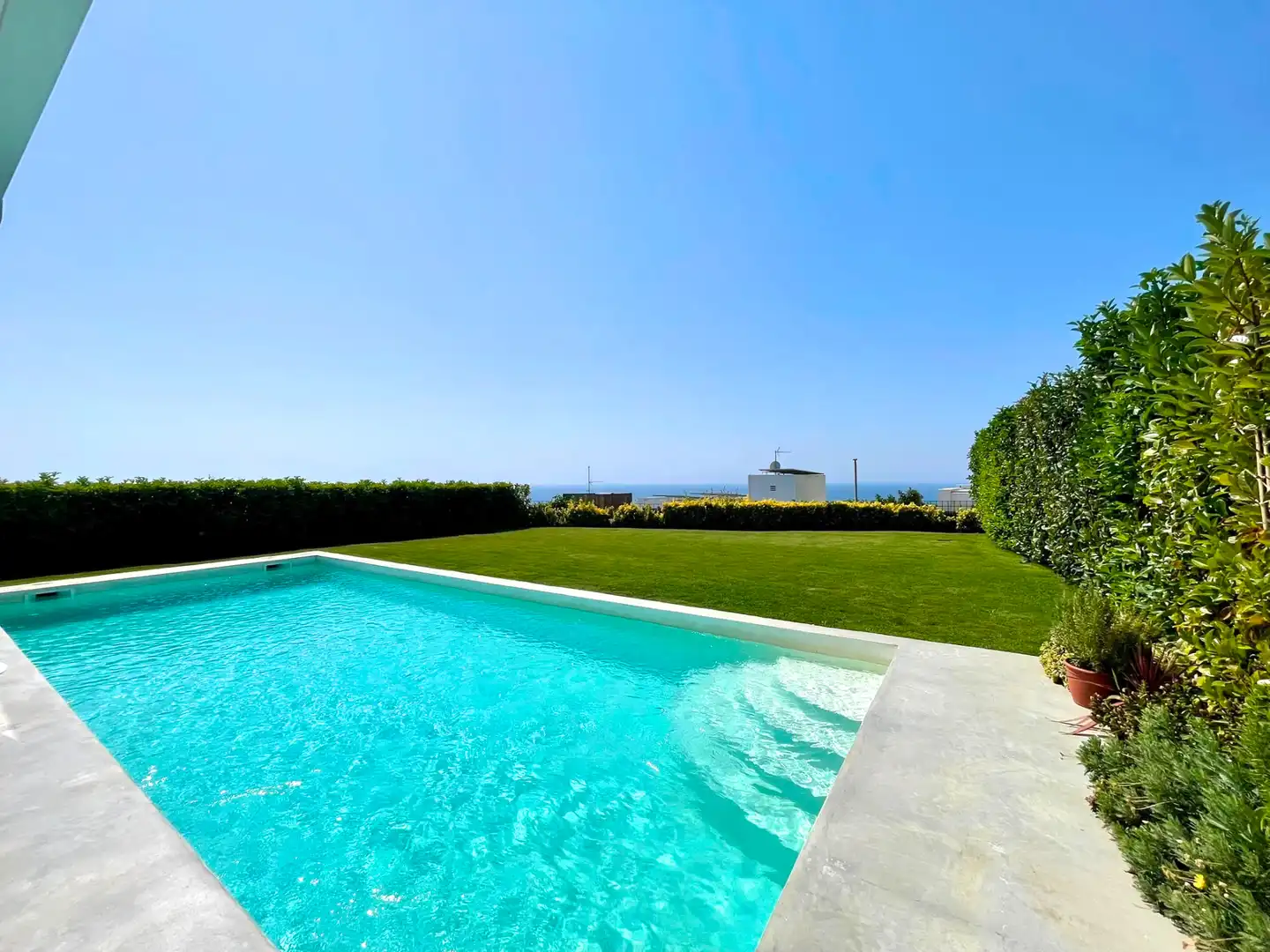 Schwimmbecken von Haus oder Chalet zum Verkauf in Sant Vicenç de Montalt mit Klimaanlage, Heizung und Privatgarten