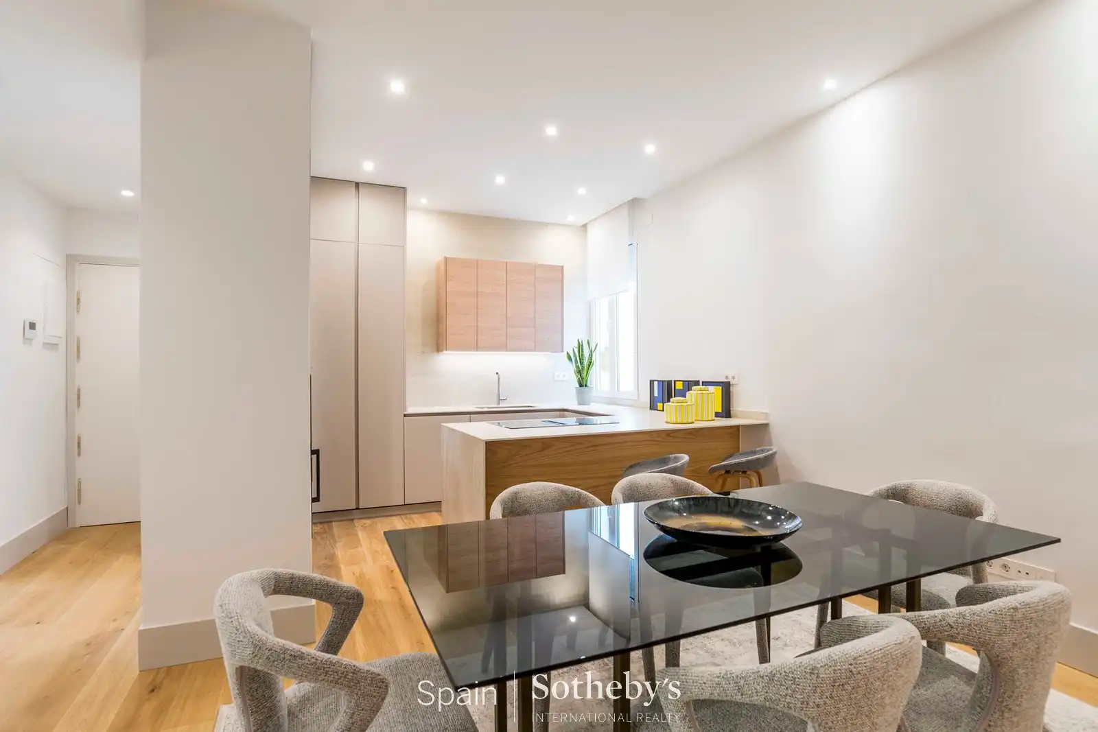 Kitchen of Apartments for sale in Madrid  with Air Conditioner and Heating