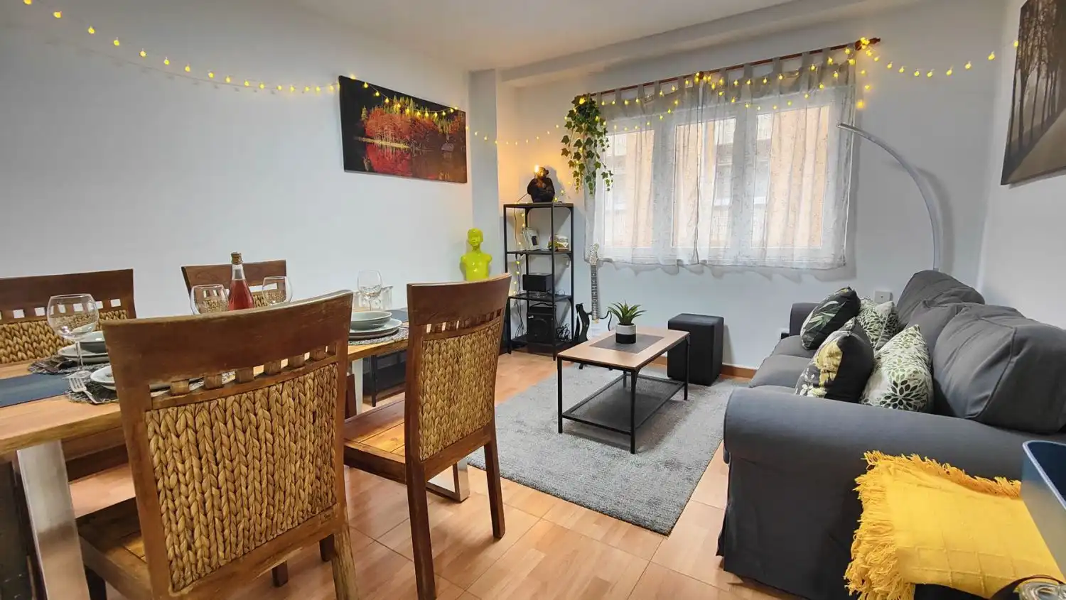 Wohnzimmer von Wohnung zur Miete in Gijón  mit Heizung und Möbliert