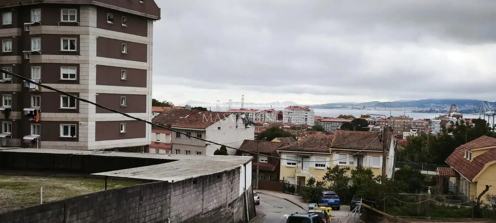Casa adosada en venda a Frian, Teis