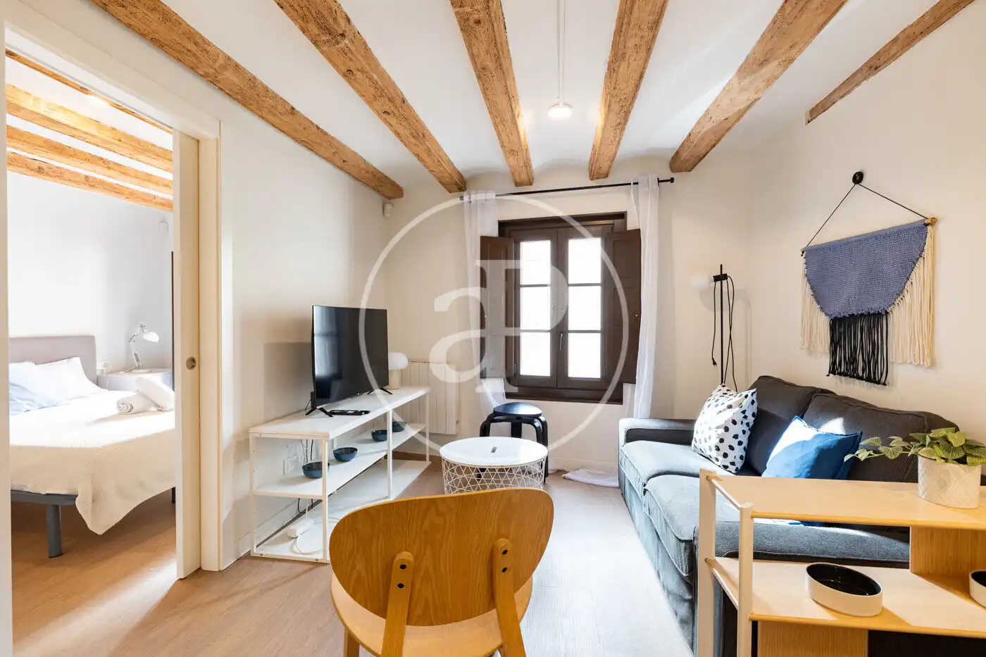 Sala d'estar de Pis en venda en Barcelona amb Calefacció, Terrassa i Moblat