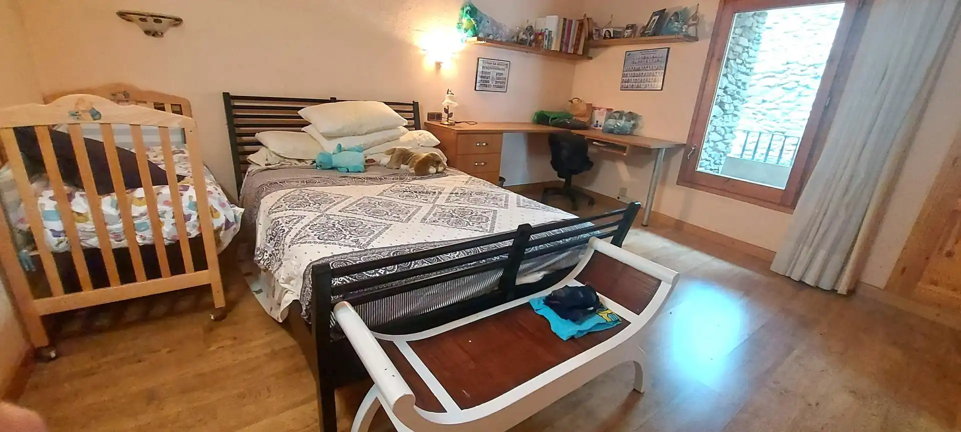 Dormitori de Casa o xalet en venda en La Seu d'Urgell amb Calefacció