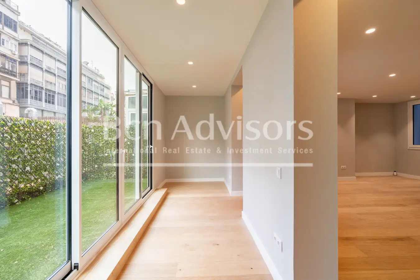 Piso con terraza en venta en Carrer de Bergara, imagen 2