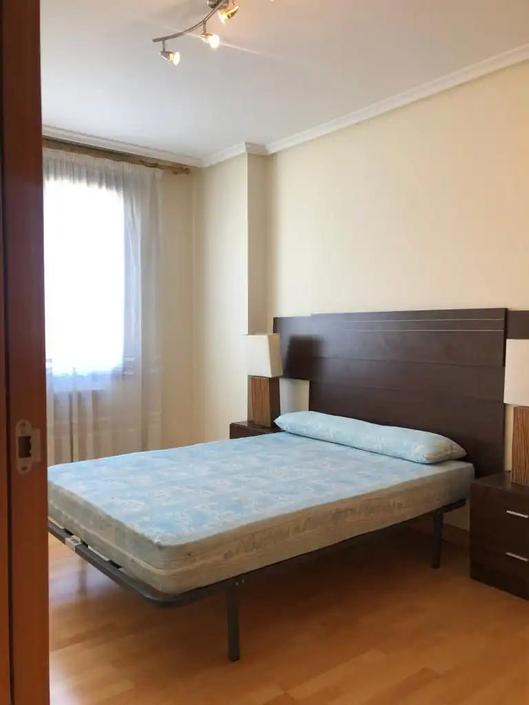 Bedroom of Apartments for rent in  Logroño  with Air Conditioner, Heating and Terrace