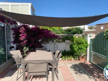 Casa pareada con piscina en venta en Avinguda Illeta