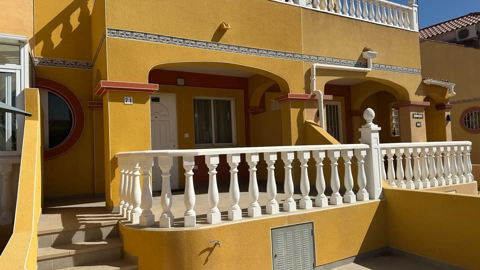 Vista exterior de Finca rústica en venta en Orihuela con Jardín privado, Terraza y Amueblado