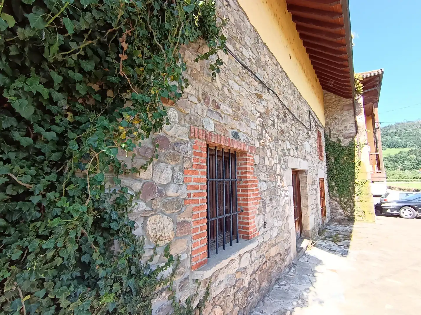 Exterior view of Buildings for sale in Molledo