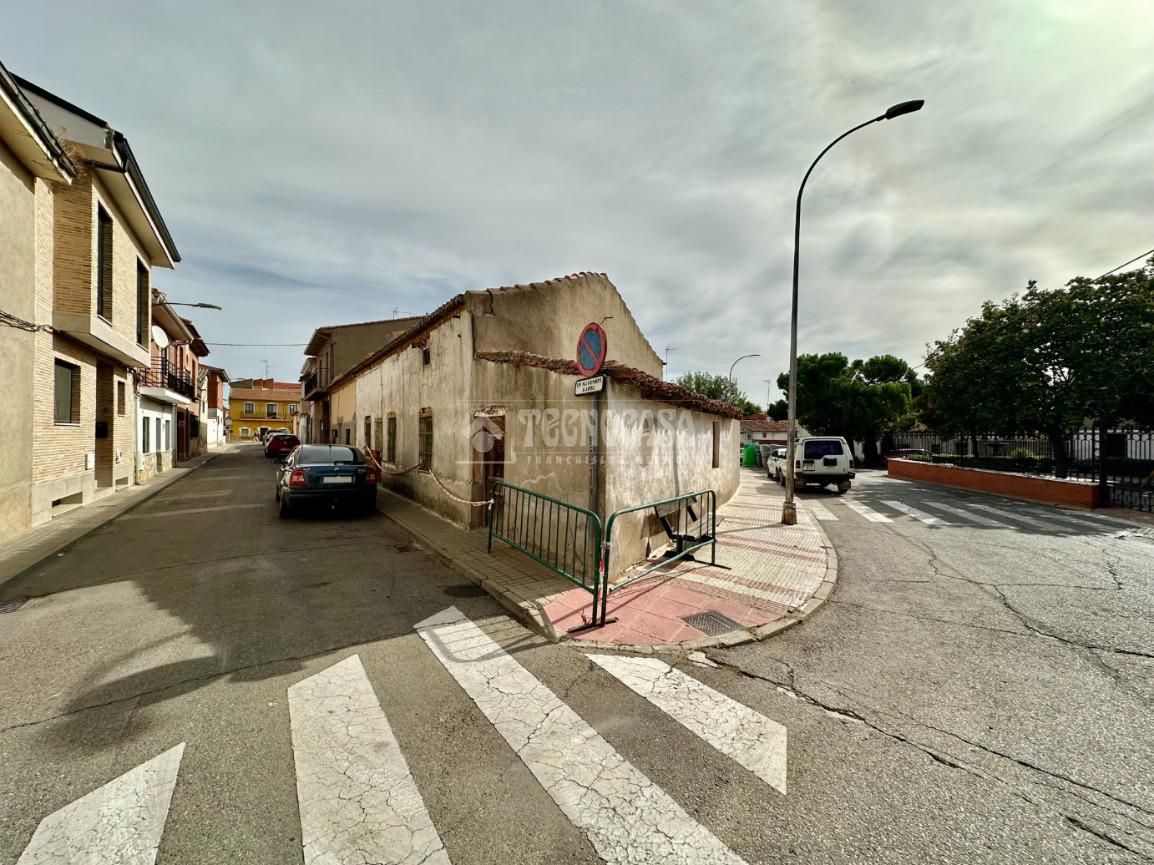 Vista exterior de Casa adosada en venta en Marchamalo