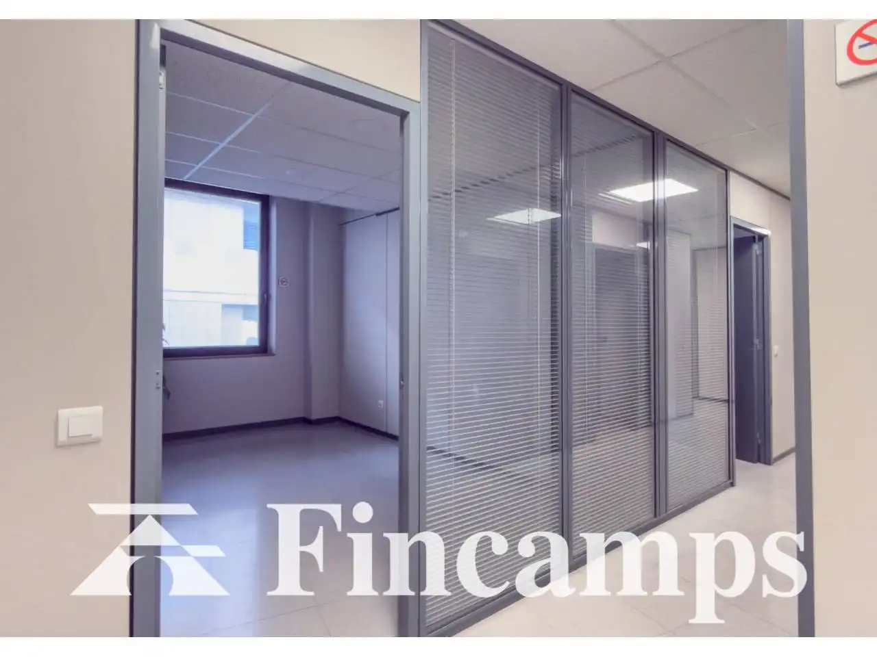 Büro zur Miete in Sabadell mit Klimaanlage, Heizung und Alarm
