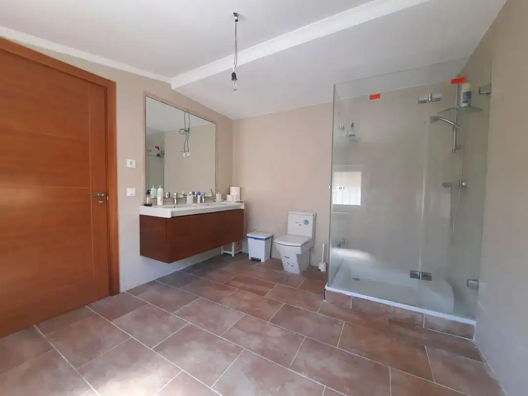 Baño de Casa o chalet en venta en Escalona con Calefacción, Jardín privado y Terraza