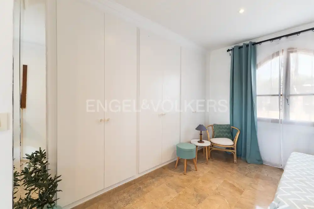 Habitación de Casa o chalet de alquiler en Manises con Aire acondicionado, Calefacción y Jardín privado