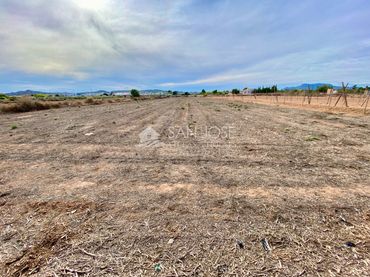 Terreny residencial en venda a Pedanías Oeste