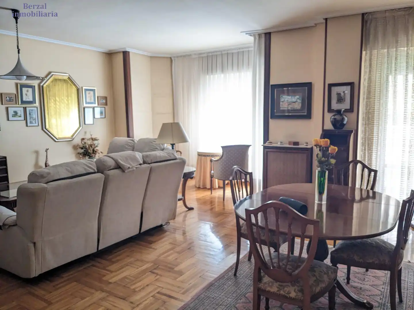 Sala d'estar de Pis en venda en  Logroño amb Calefacció i Terrassa