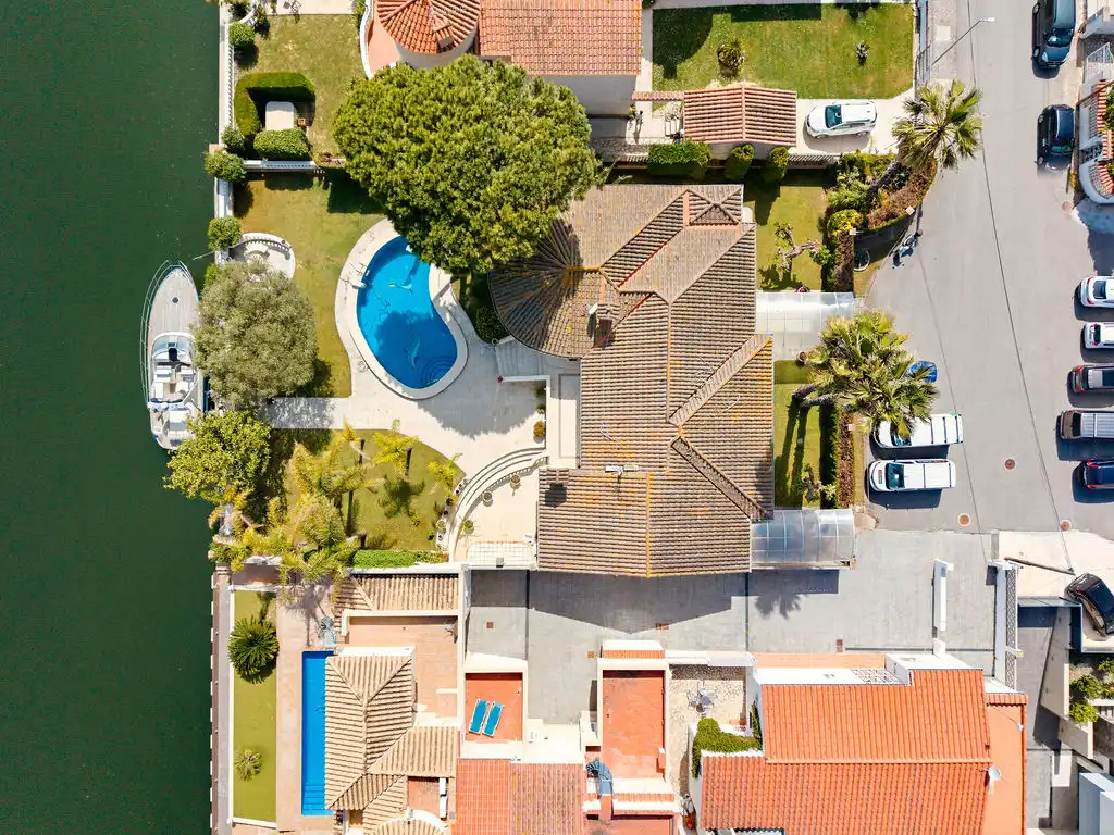 Casa con piscina en venta en Carrer Noguera, imagen 4
