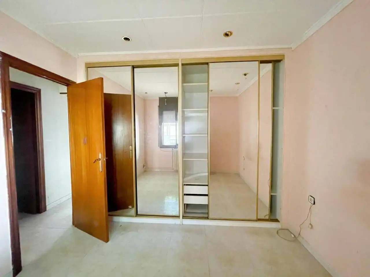 Schlafzimmer von Wohnung zum Verkauf in Cerdanyola del Vallès mit Heizung und Balkon
