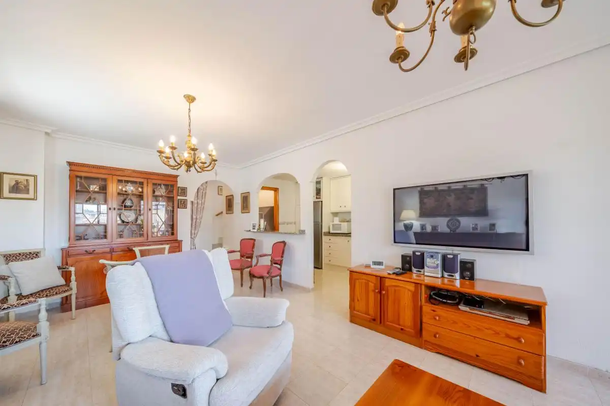 Sala de estar de Dúplex en venta en Santa Pola con Aire acondicionado, Calefacción y Jardín privado
