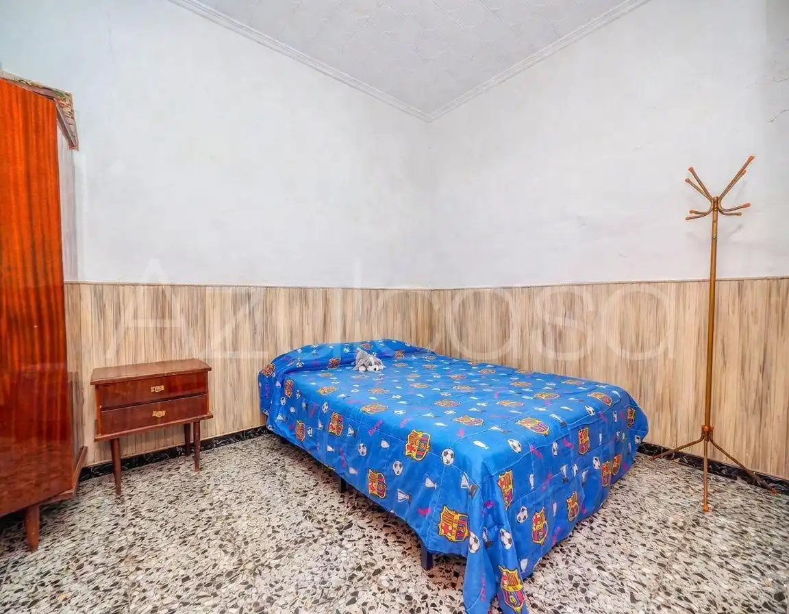 Habitación de Casa adosada en venta en Elche / Elx con Aire acondicionado y Amueblado