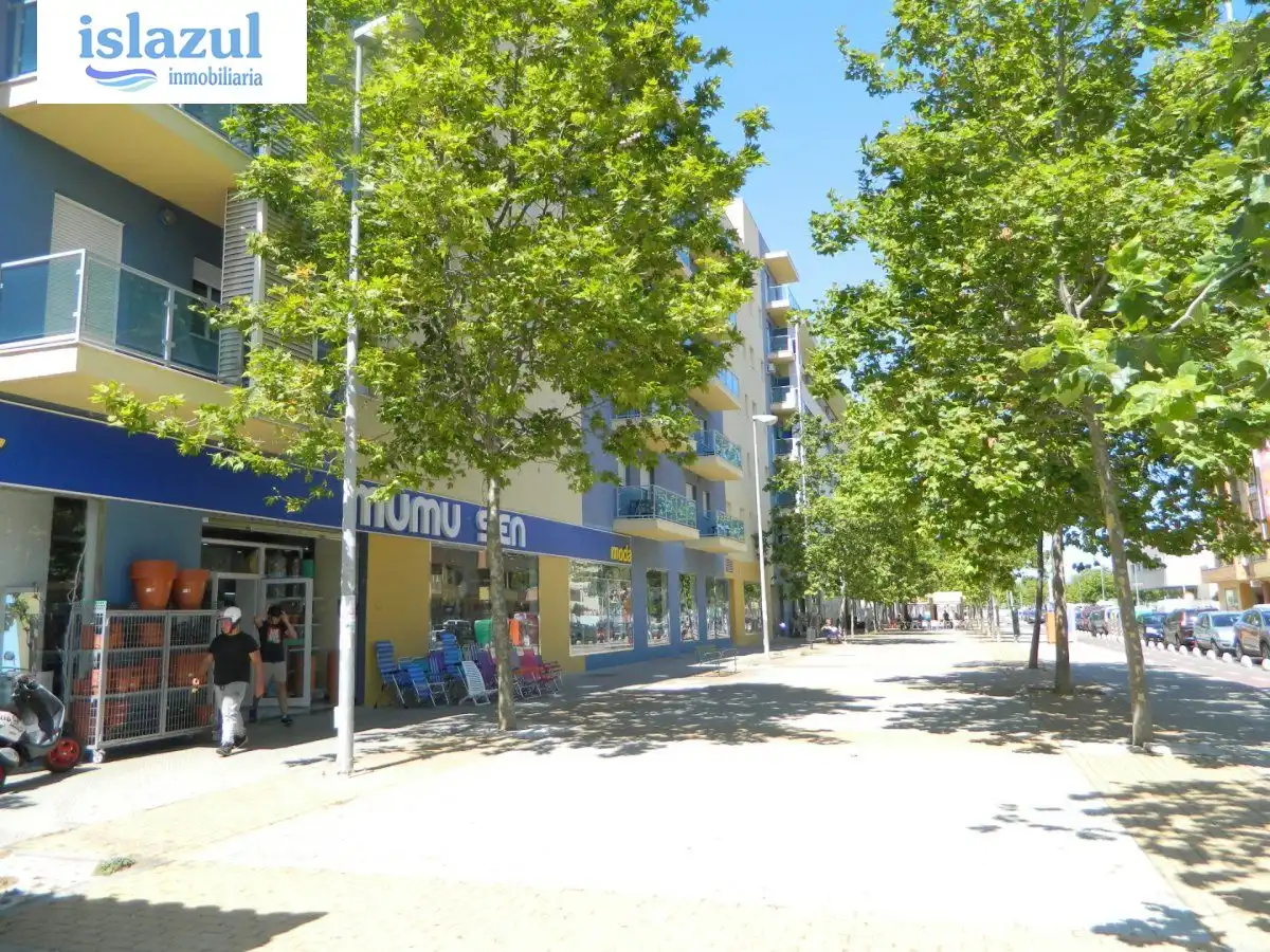 Vista exterior de Apartamento de alquiler en Isla Cristina con Aire acondicionado, Jardín privado y Terraza