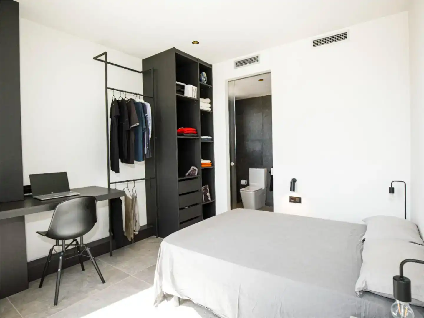 Bedroom of Houses for sale in Empuriabrava  with Air Conditioner, Swimming Pool and Balcony
