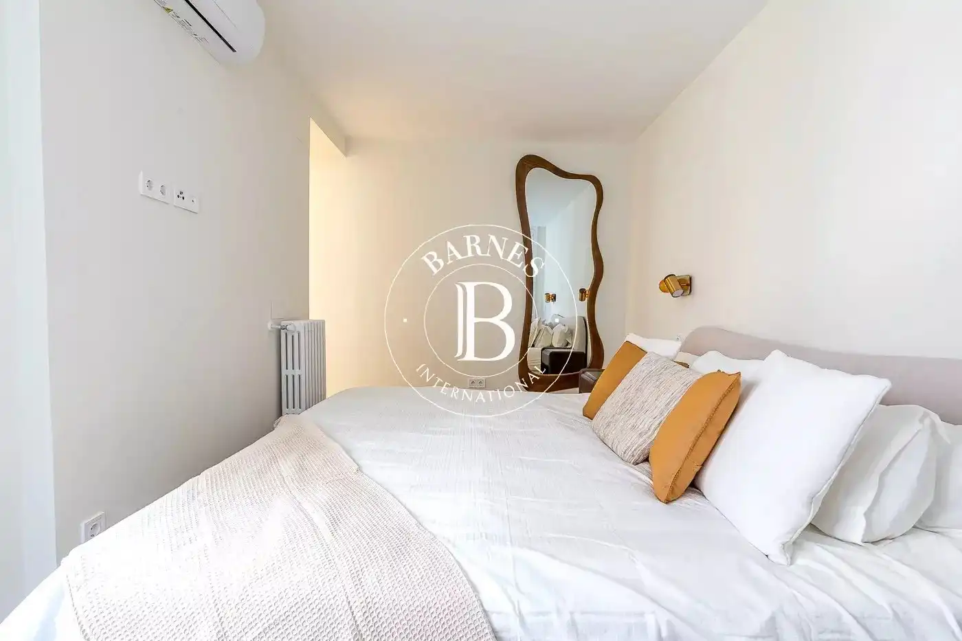 Bedroom of Flat for sale in Madrid  with Air Conditioner, Heating and Furnished