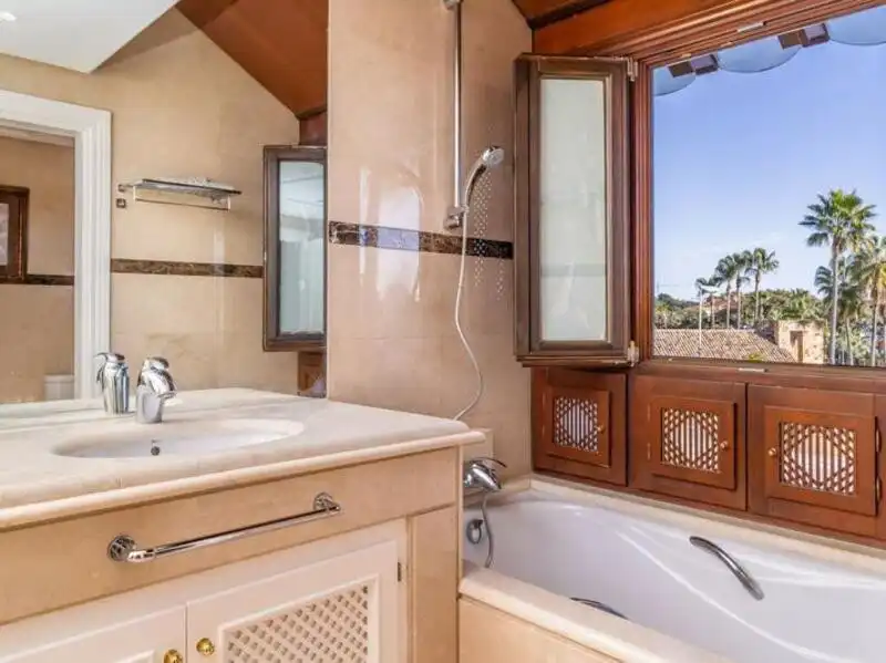 Apartament amb terrassa en venda a Nueva Andalucía, imagen 19