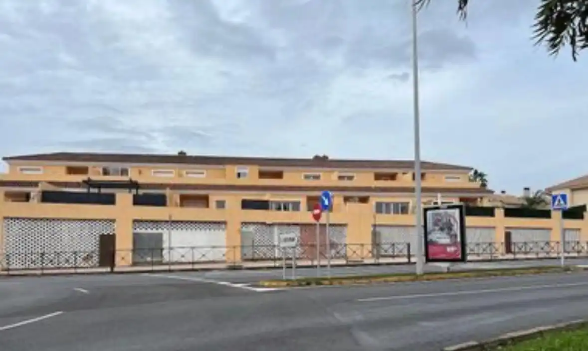 Vista exterior de Garatge de lloguer en San García