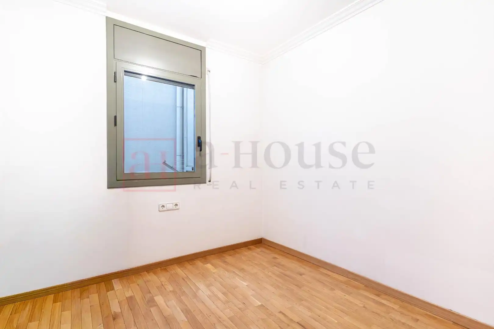 Piso con terraza en venta en Calle de la Diputació, imagen 12