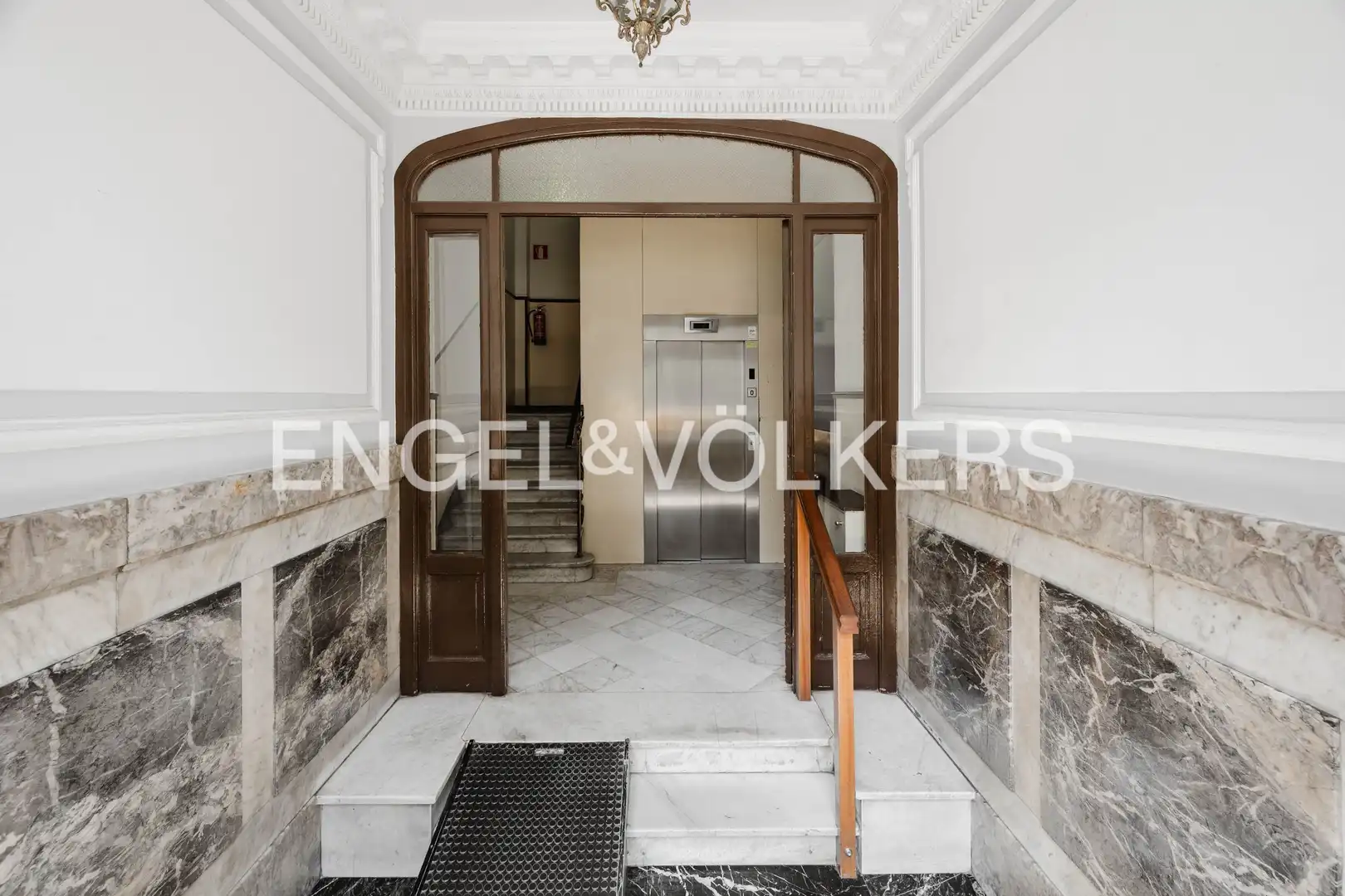 Piso con terraza en venta en Kolon Pasealekua, imagen 6