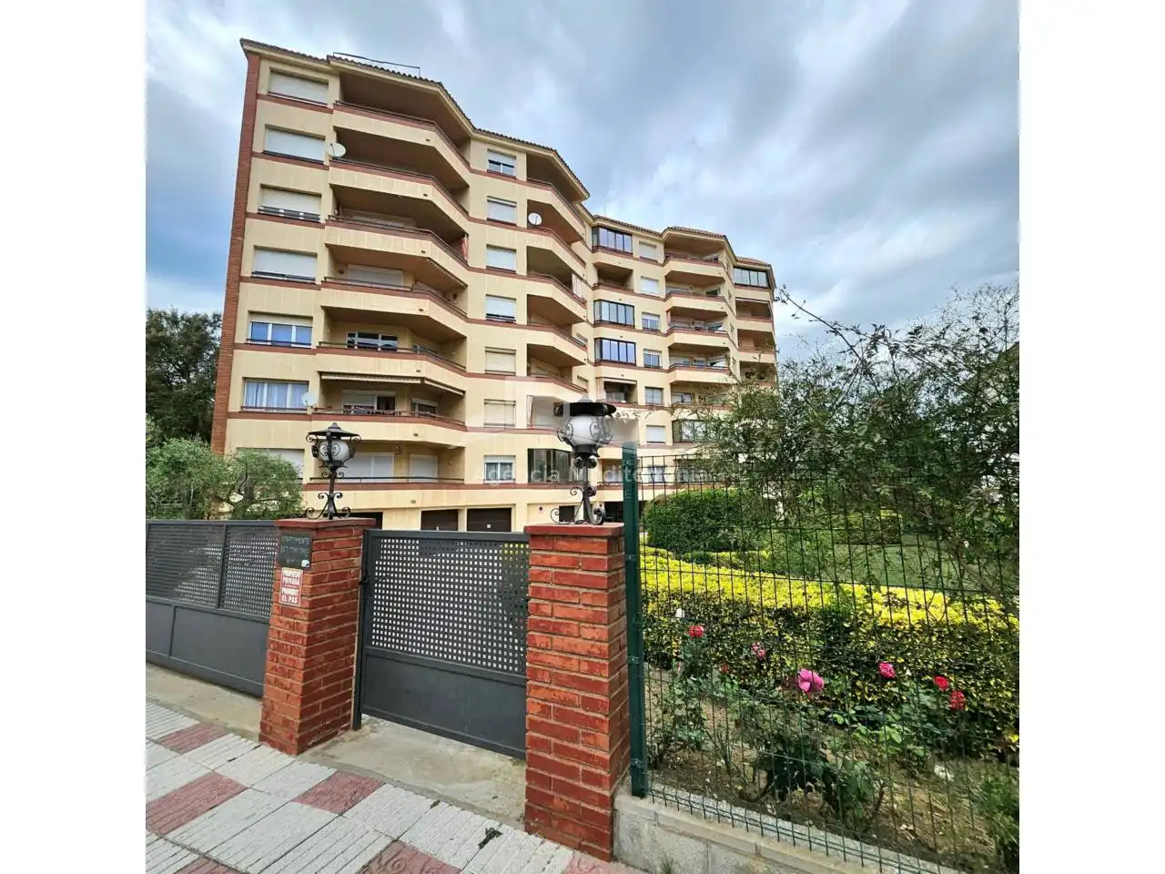Außenansicht von Wohnung zum Verkauf in Castell d'Aro, Platja d'Aro i s'Agaró mit Klimaanlage, Heizung und Terrasse