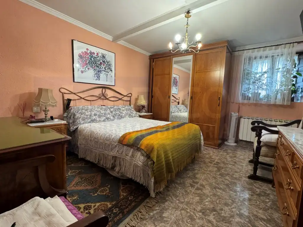 Dormitori de Casa o xalet en venda en Baños de Rioja