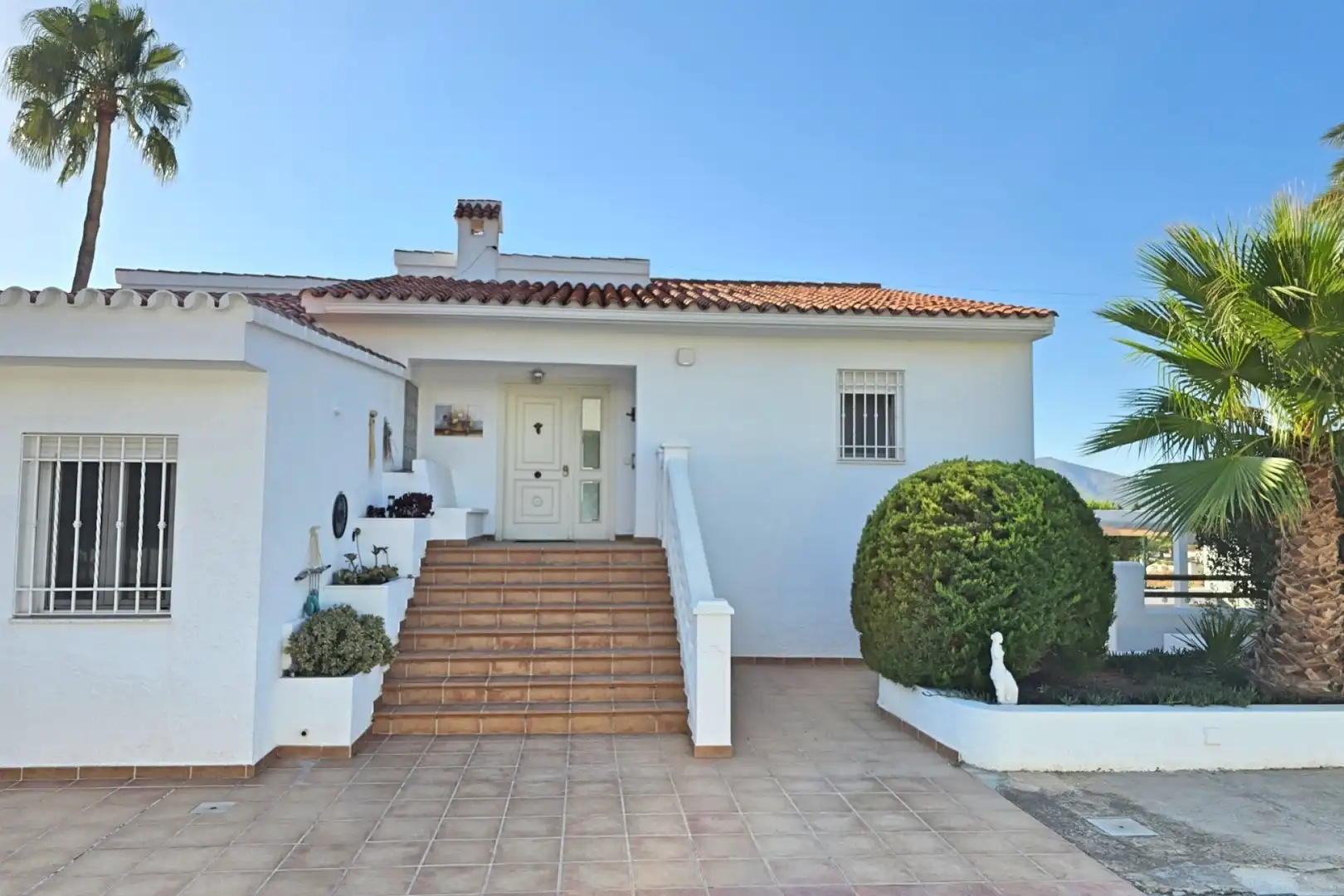 Casa con terraza en venta en Pueblo - Urbanizaciones, imagen 3
