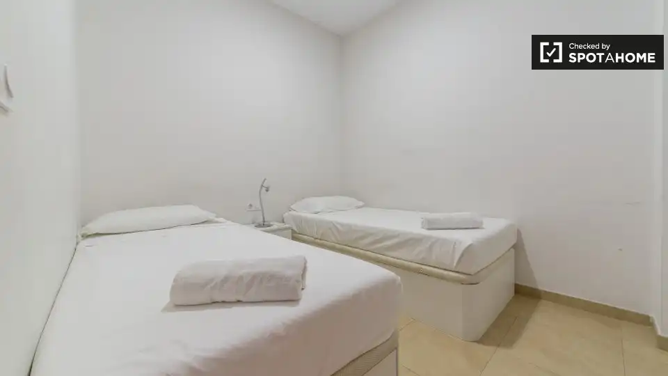 Bedroom of Flat for rent in Camins al Grau