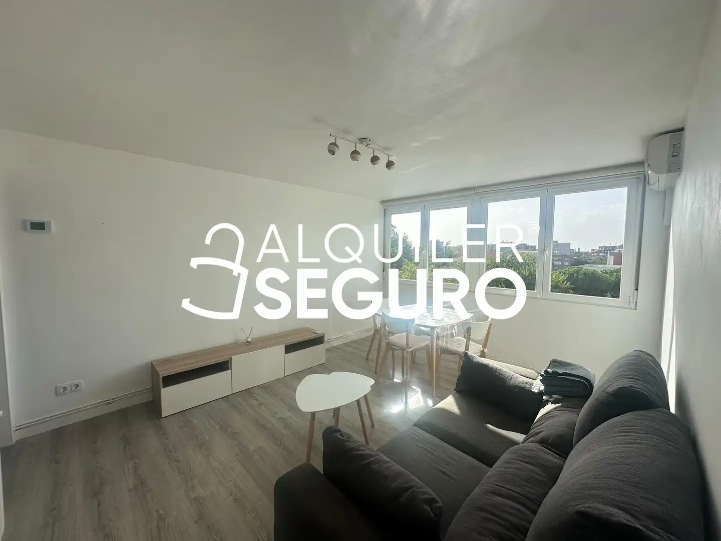 Exterior view of Flat for rent in Madrid  with Air Conditioner, Heating and Furnished