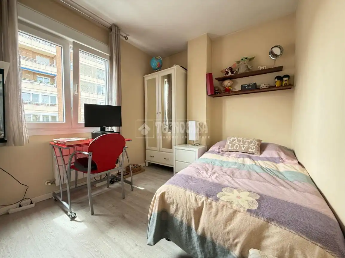 Habitación de Piso en venta en Madrid con Aire acondicionado y Calefacción