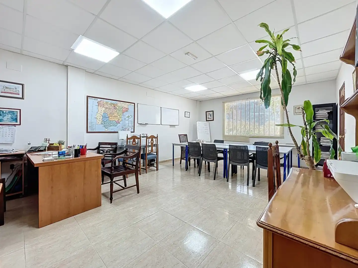 Local comercial en venta en Pueblo - Urbanizaciones, imagen 2
