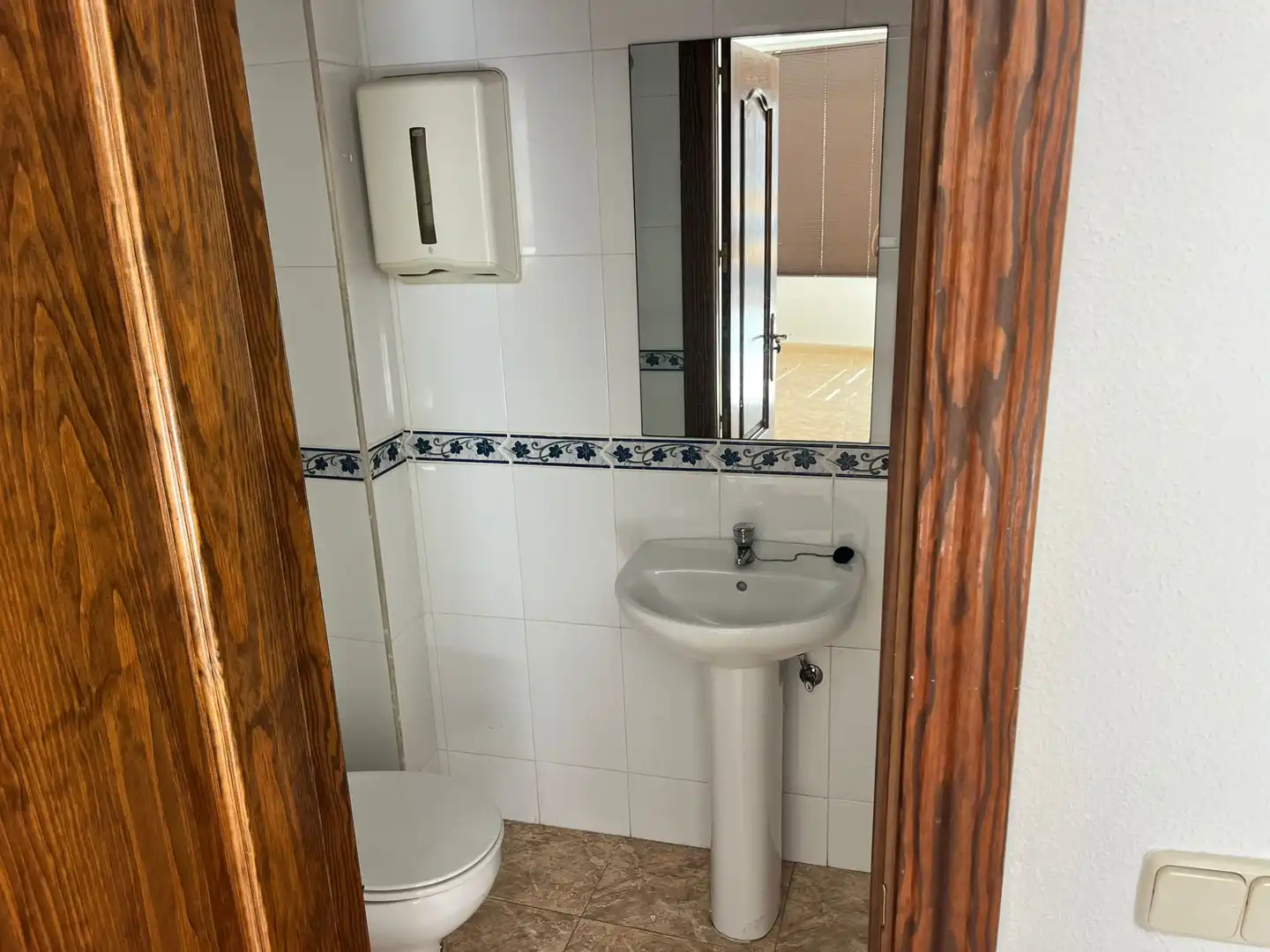 Badezimmer von Geschaftsraum zur Miete in Los Molinos mit Klimaanlage und Heizung