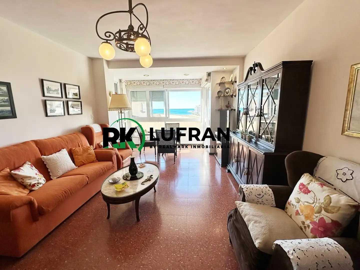 Vista exterior de Apartament en venda en Alicante / Alacant amb Terrassa, Moblat i Balcó