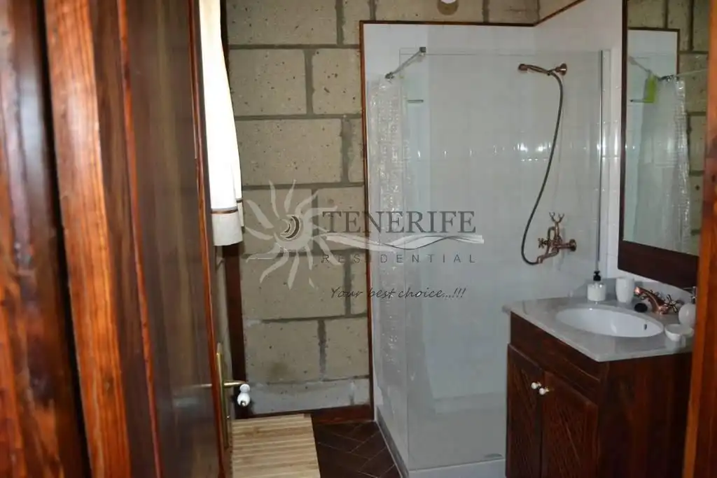 Bathroom of Houses for sale in Granadilla de Abona  with Air Conditioner, Private garden and Terrace