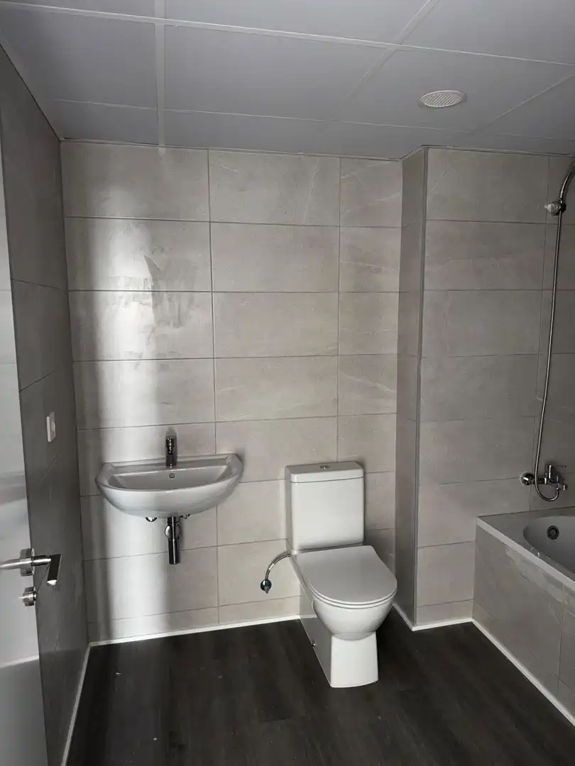 Baño de Piso en venta en Castellón de la Plana / Castelló de la Plana con Aire acondicionado y Piscina comunitaria