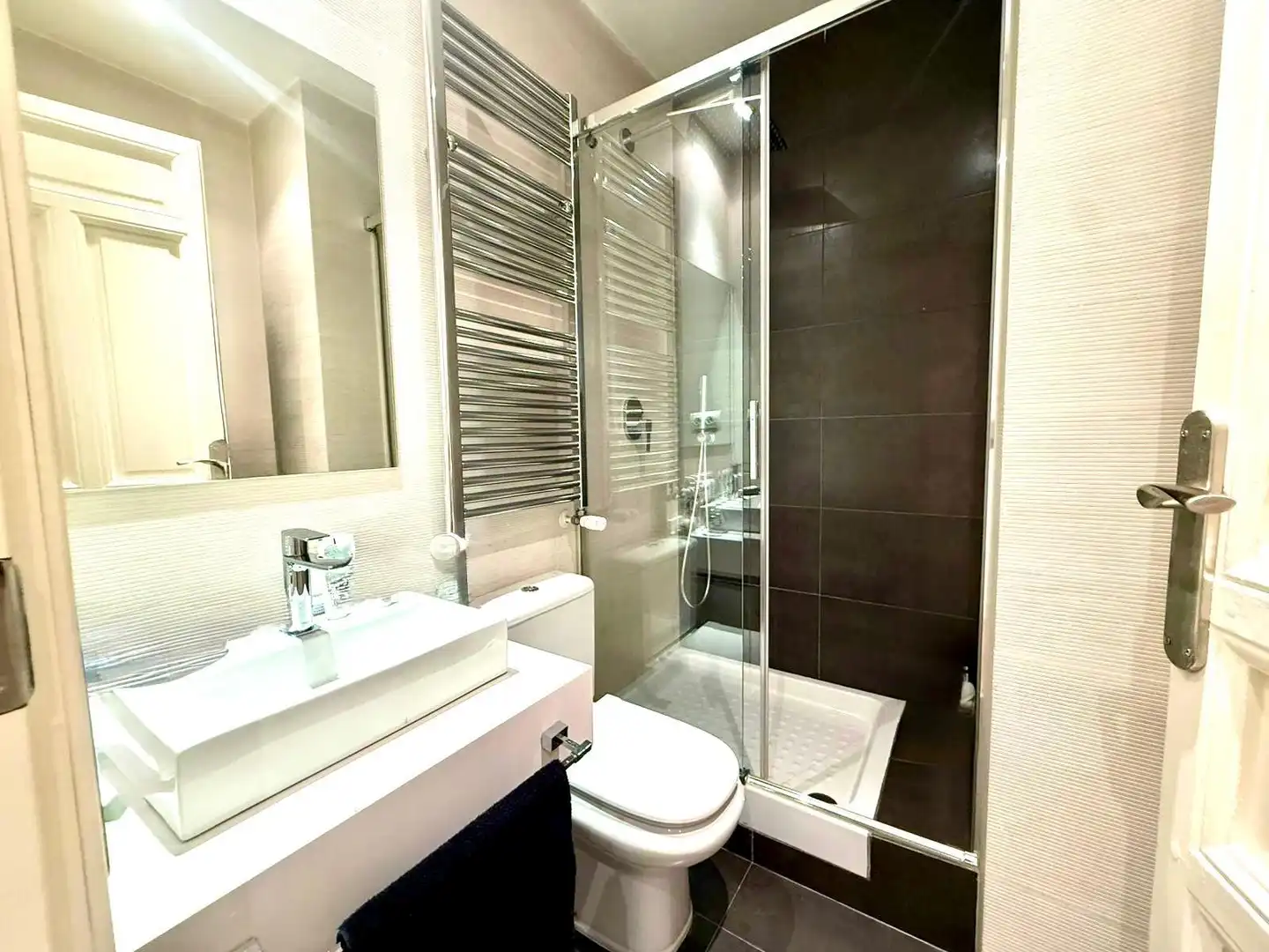 Bathroom of Duplexes for sale in Madrid  with Air Conditioner, Heating and Storage room