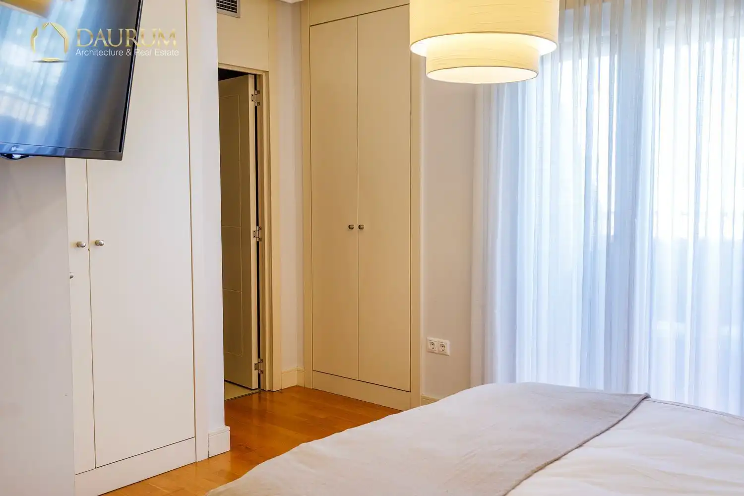Habitación de Dúplex en venta en Boadilla del Monte con Aire acondicionado, Calefacción y Terraza