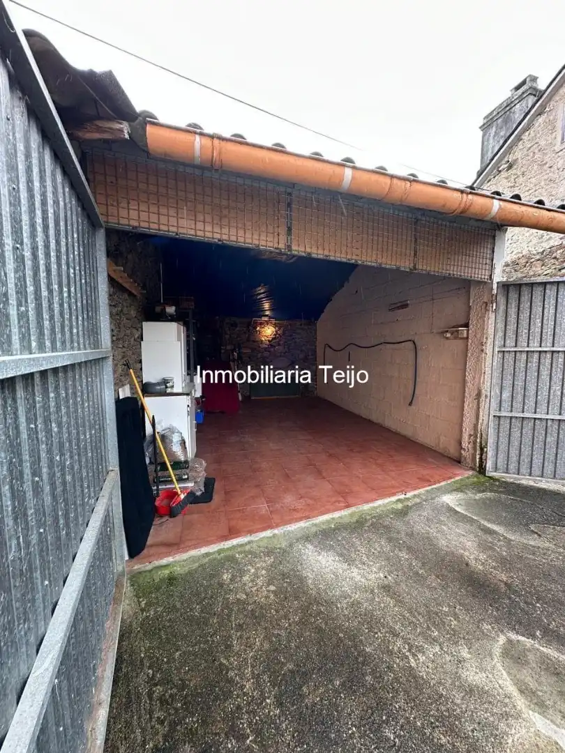 Houses for sale in Moeche