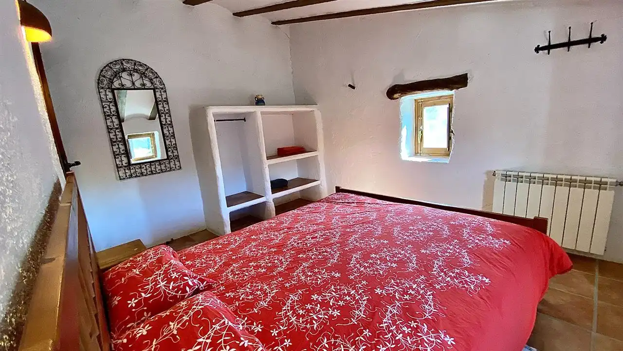 Dormitori de Casa o xalet en venda en Taberno amb Calefacció, Jardí privat i Traster
