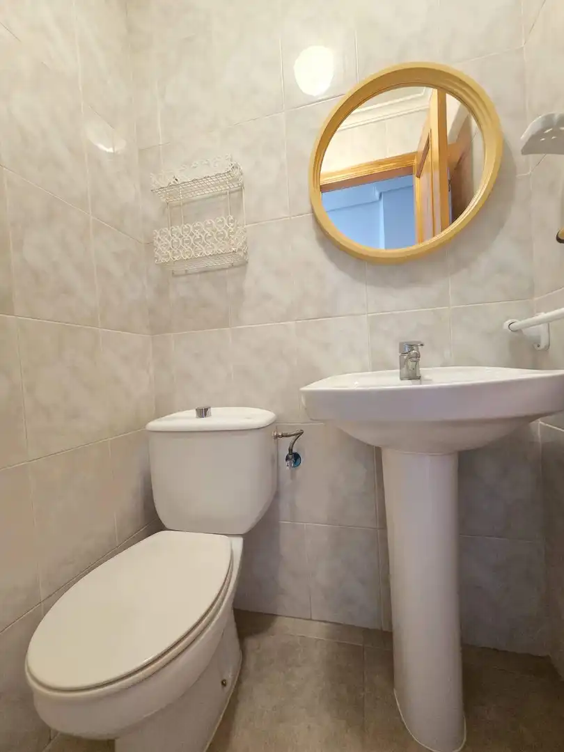 Baño de Apartamento en venta en Bellreguard con Terraza, Amueblado y Balcón